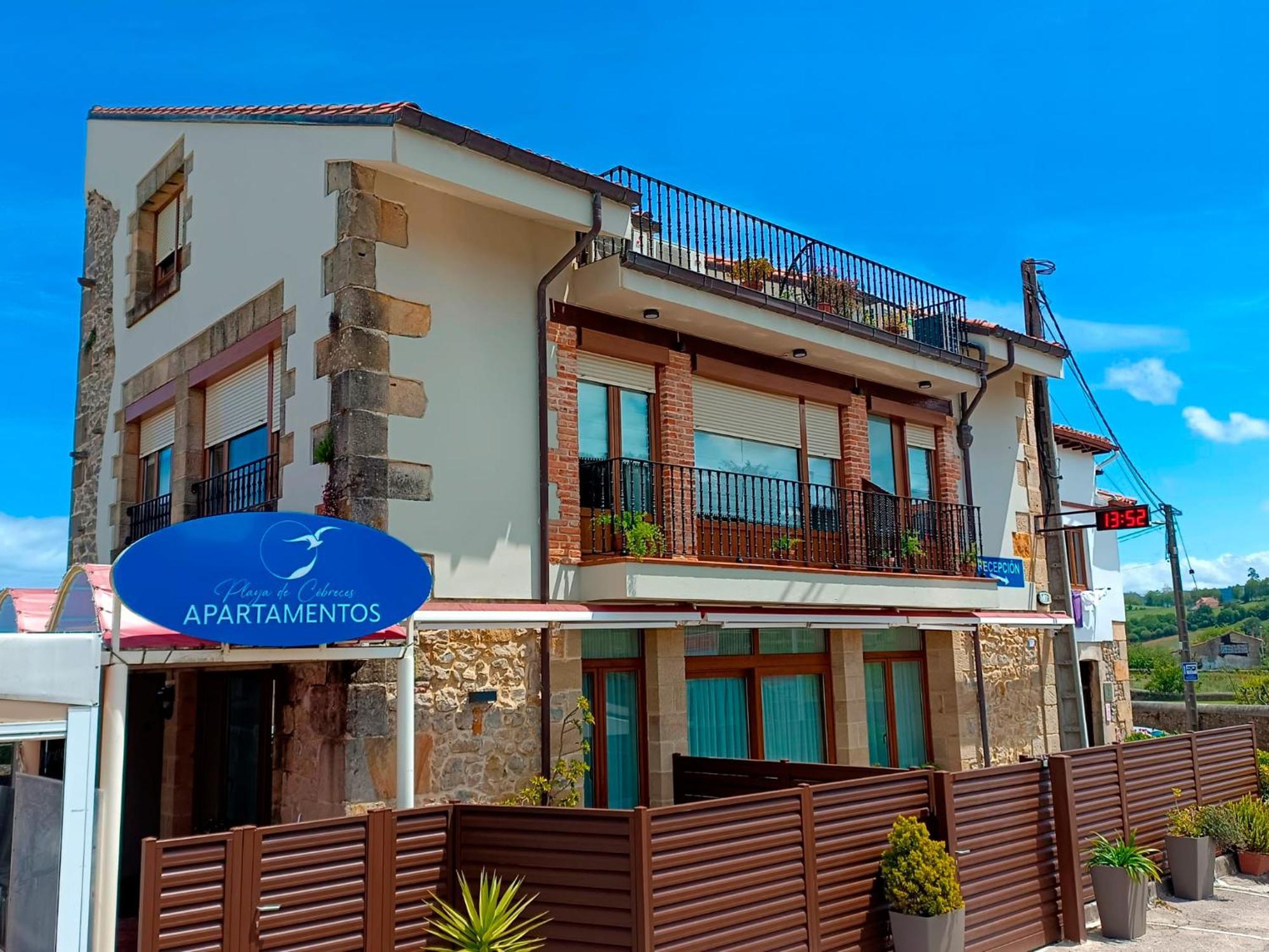 Apartamentos Playa De Кобресес Экстерьер фото