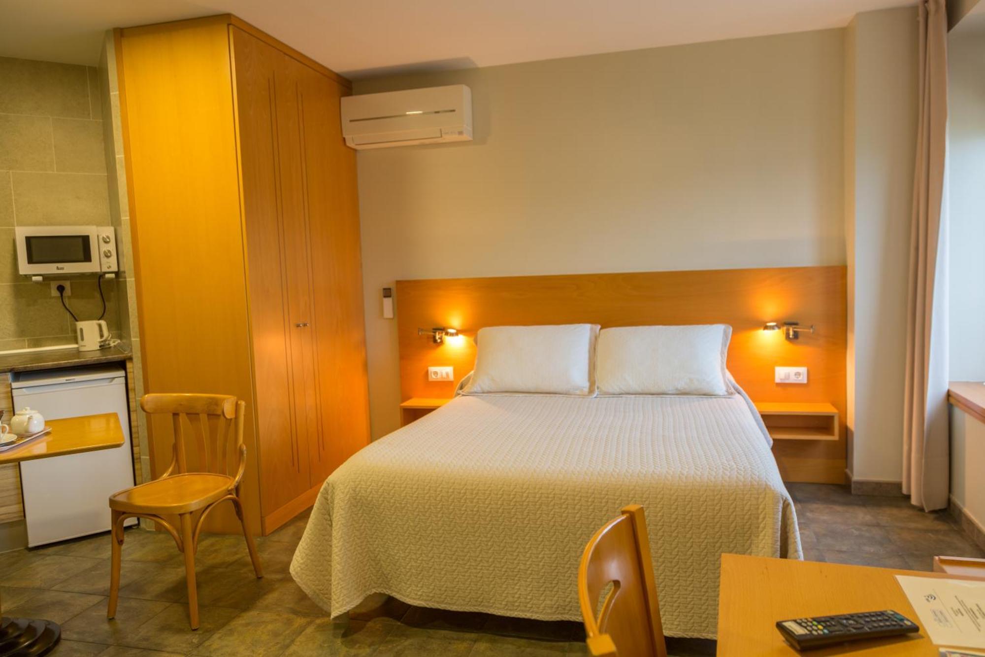 Apartamentos Playa De Кобресес Экстерьер фото