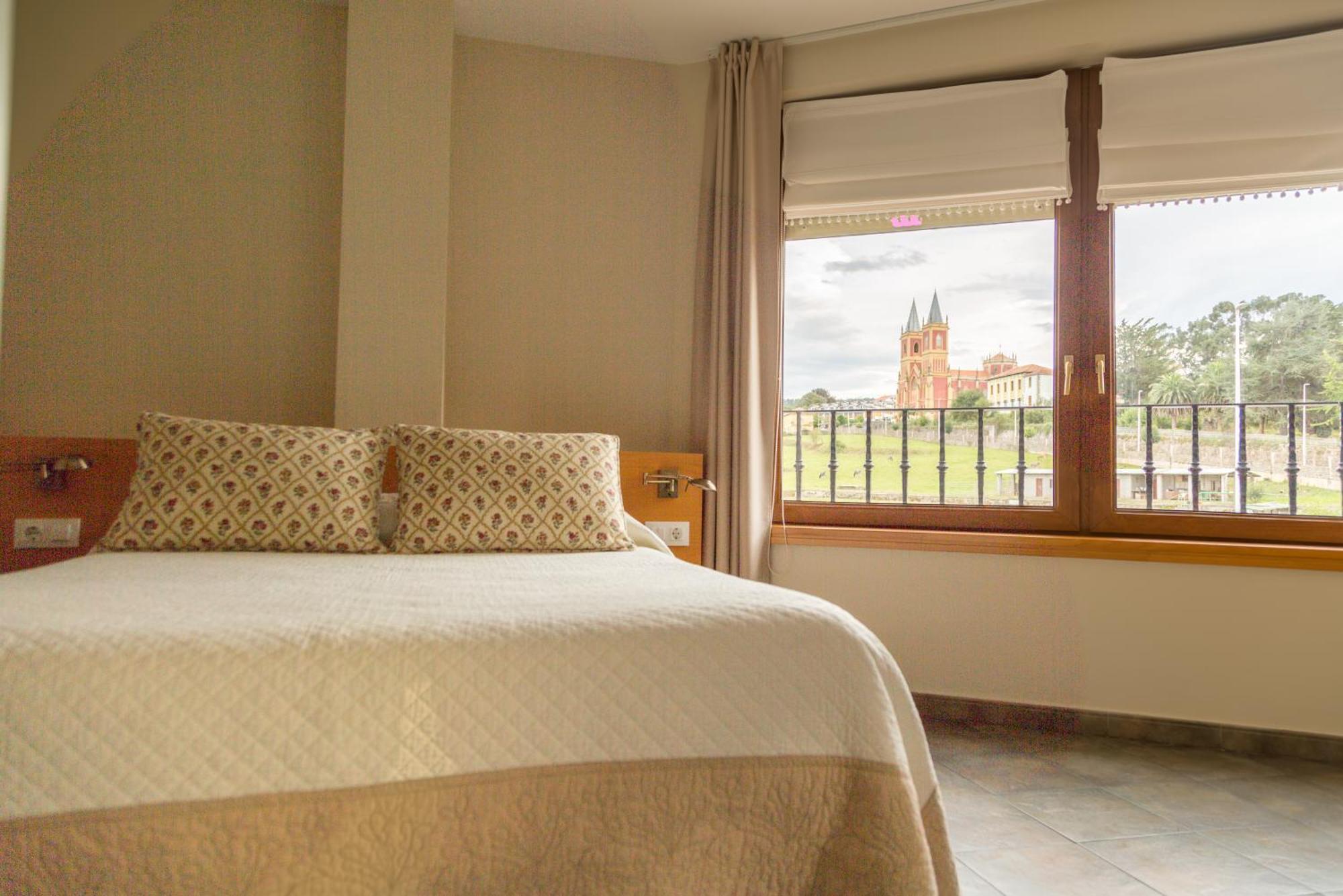 Apartamentos Playa De Кобресес Экстерьер фото